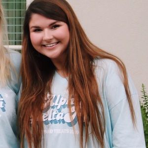 Meet your Posher, Lauren